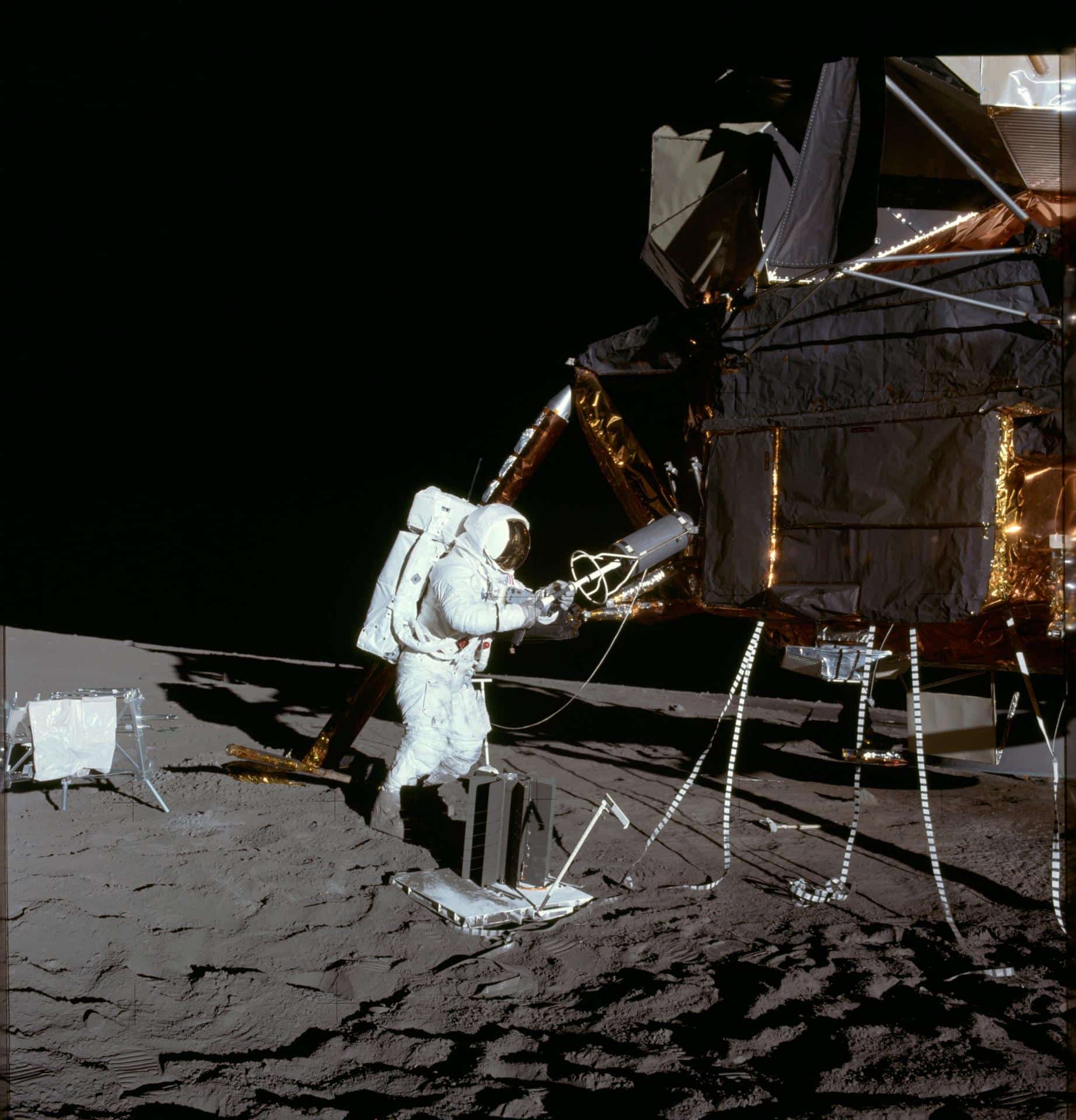 découvrez la vie et l'héritage d'alan bean, astronaute d'apollo 12, qui a marqué l'histoire de l'exploration spatiale. explorez ses réalisations emblématiques sur la lune et son impact sur la science et l'art.