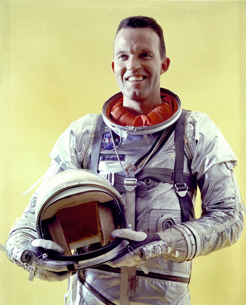 découvrez la vie et l'héritage de gordon cooper, l'un des astronautes emblématiques des missions mercury et gemini, qui a marqué l'histoire de l'exploration spatiale grâce à son courage et ses contributions remarquables.